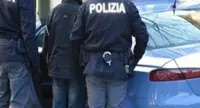Torre del Greco - Estorceva denaro a titolare e dipendenti di un noto bar, arrestato 28enne