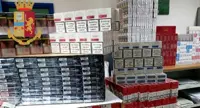 Napoli - Polizia sequestra circa mezzo quintale di sigarette di contrabbando, due arresti