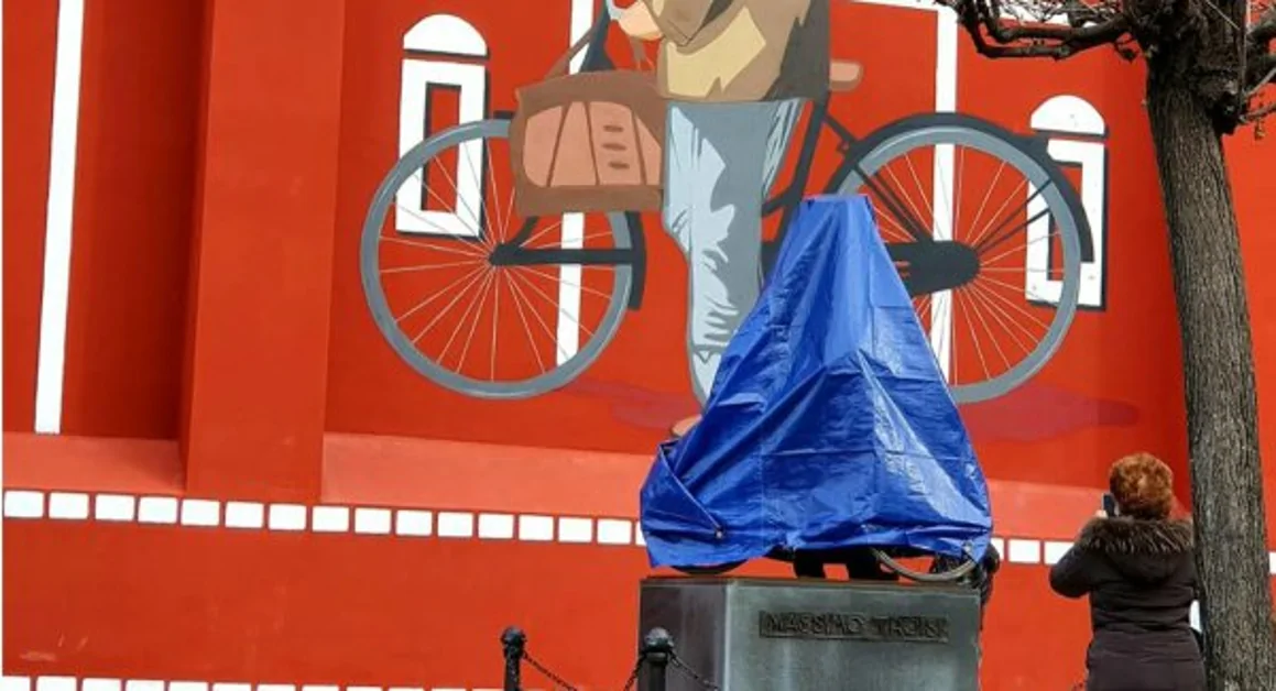 San Giorgio a Cremano - Massimo Troisi, la città celebra il grande attore e regista a 69 anni dalla nascita