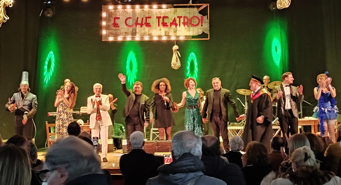 Torre Annunziata – “E che Teatro!” al Politeama: show appassionante, coinvolgente, esilarante
