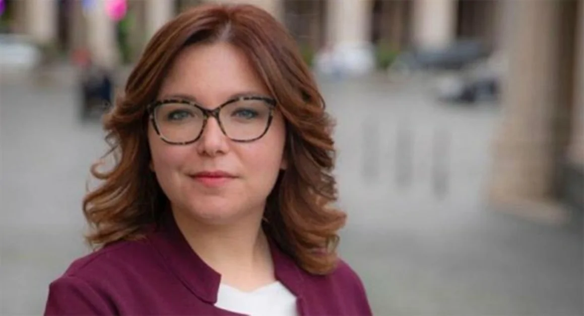 Castellammare di Stabia - Scioglimento Consiglio comunale, la deputata Manzo (M5S): "Pagina buia per la città"