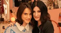 Laura Pausini: la sua vita in un film. Ecco l'attrice che la interpreterà. Fan in delirio