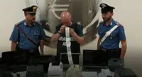 Marche da bollo e patenti contraffatte, inchiesta della Procura di Napoli Nord: 18 indagati