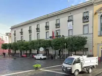 Pomigliano D'Arco - Il sindaco Del Mastro accoglie 50 profughi dall'Ucraina