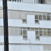 Napoli - Donna perde il marito, danneggia porta del pronto soccorso del Cardarelli