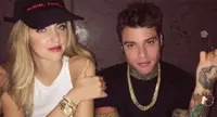 Il video di Fedez e il messaggio di Chiara Ferragni. La reazione del web