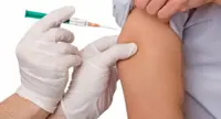 Contagi Covid in aumento, l'appello dell'Ordine dei Medici di Napoli: «Vaccinatevi!»