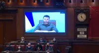 Ucraina, Zelensky al Parlamento italiano: «Più sanzioni alla Russia. Fermare una sola persona per salvarne milioni»