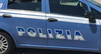 Napoli - Pistola e proiettili trovati dalla Polizia in una palazzina
