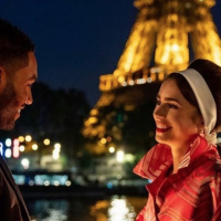 Netflix, Emily in Paris: riconfermato per la terza stagione uno degli attori. Fan in delirio