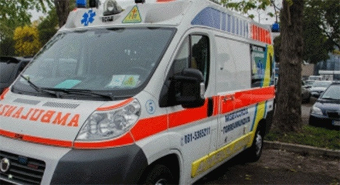 Torre Annunziata - Scontro tra auto e moto in via Caravelli, giovane 21enne finisce in ospedale