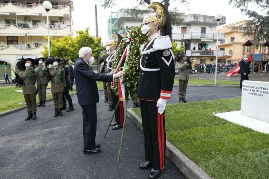 Liberazione, Mattarella ad Acerra: "Nostra Costituzione merito della Resistenza"