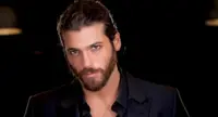 Can Yaman al Film Festival de la Comedie a Montecarlo. Fan entusiaste