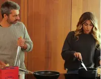 Luca Argentero e sua moglie Cristina ai fornelli. La Stories fa il giro del web