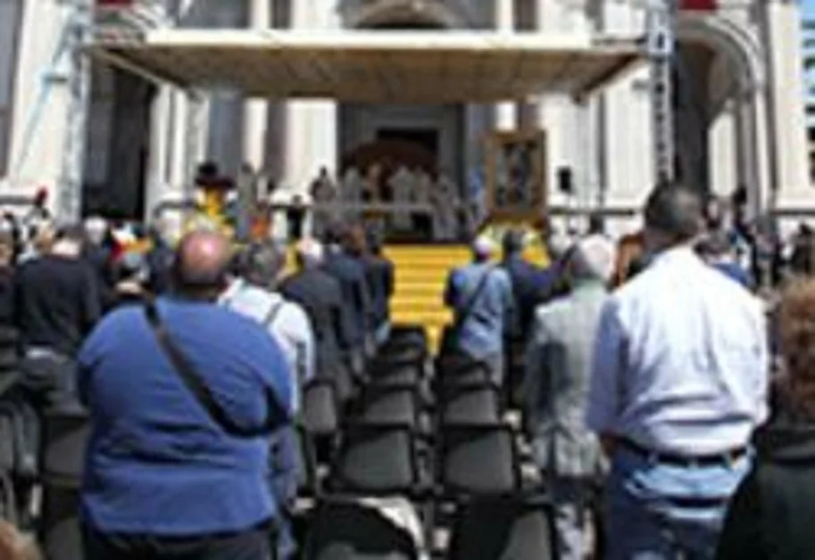 Da Pompei un messaggio di speranza con la Supplica. La vicinanza di Papa Francesco