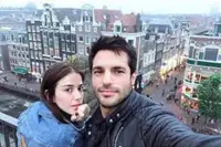 Mediaset: Ozge Gurel si sposa. L’ex di Can Yaman torna in Italia 