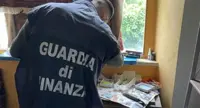 Falso dentista scoperto dalla GdF, c'era anche droga nel suo "studio"