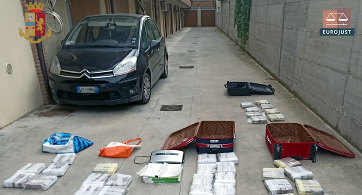 Narcotraffico e riciclaggio di opere d'arte, 31 arresti