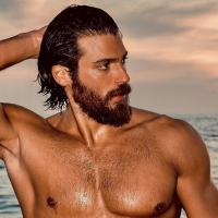 Can Yaman: dopo il duro sfogo su Instagram l'attore sorprende tutti. Il Video