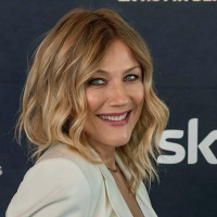 Natasha Stefanenko scatenata con i The Jackal, notte pazza a Milano