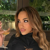 L’ex gieffina Selassiè al centro di una bufera: “Qui non verrai mai più”