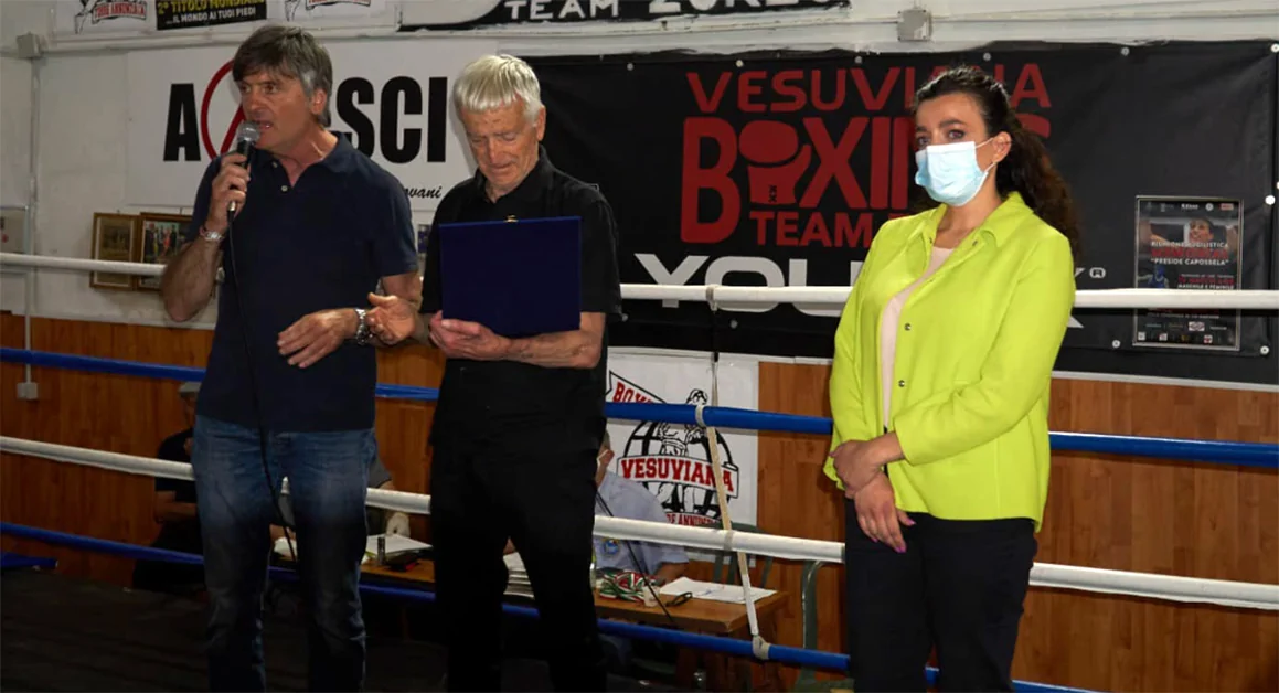 Memorial Benito Capossela, la Boxe Vesuviana ricorda il Preside