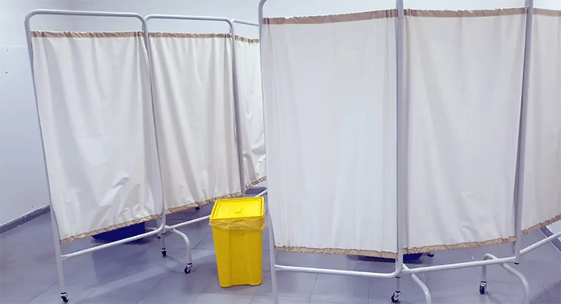 Covid, quarta dose di vaccino per over 60: ok dall'UE