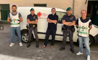 Abbigliamento sequestrato donato alla Caritas di Salerno