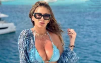 Sabrina Salerno contro i profili fake: “Chiedono soldi ai miei fan”