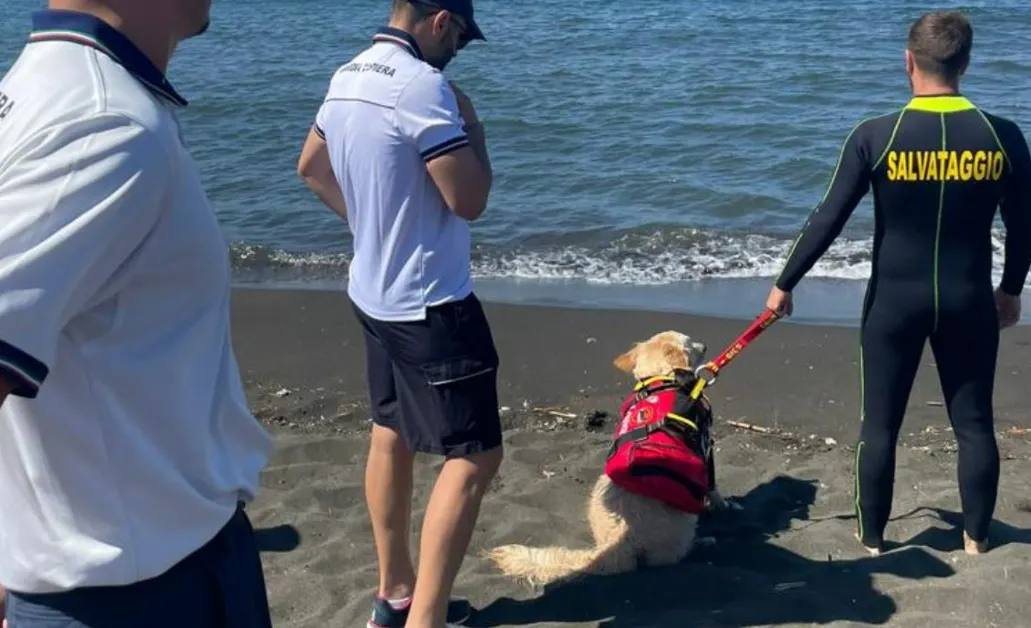 Torre Annunziata - "Naufraghi in mare", esercitazione sul litorale oplontino