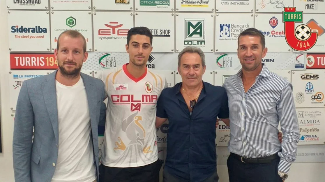 Torre del Greco - La Turris acquista il calciatore Paolo Frascatore