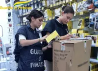 Merce non conforme e contraffatta, raffica di denunce tra Napoli e provincia