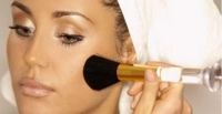 Zigomi: ecco come evidenziarli col make up 