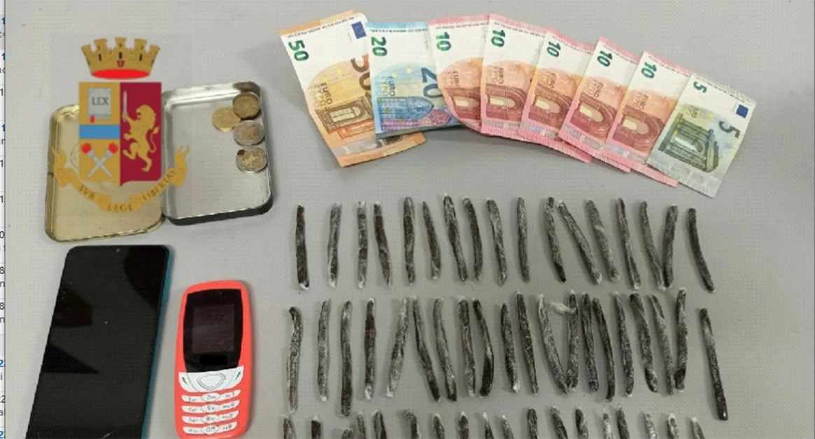 Cede droga ad automobilista, arrestato pusher di San Giorgio a Cremano