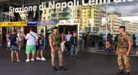 Sicurezza, più controlli a Napoli. Esercito in strada anche di notte 