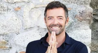 Alberto Matano compie 50 anni. Gli auguri social del mondo dello spettacolo