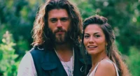 Can Yaman e Demet Ozdemir a Budapest: ecco il motivo. Le Foto