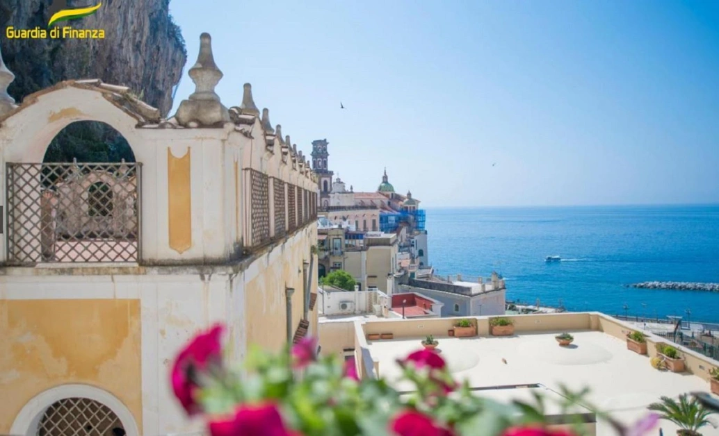 Danno erariale in costiera amalfitana, 17 funzionari pubblici coinvolti