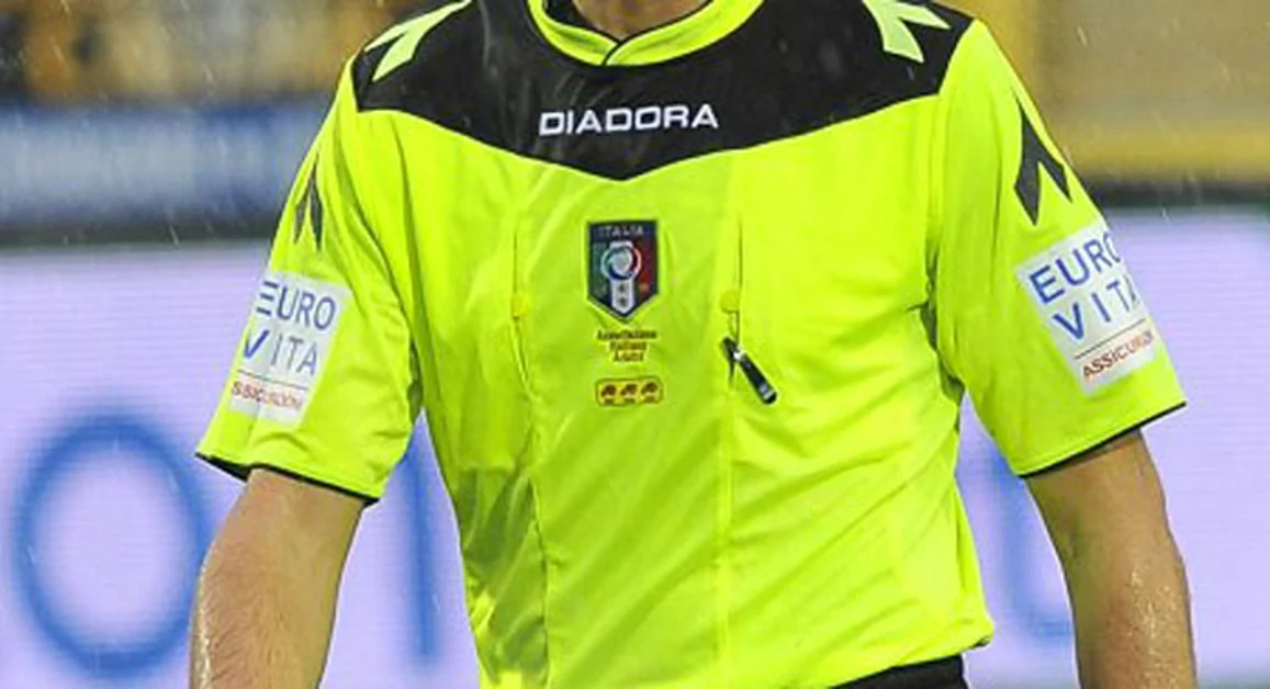 Insulti e minacce all'arbitro, denunciati dirigente e portiere
