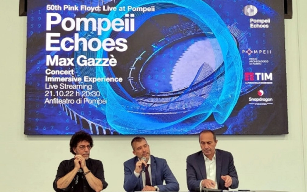 A Pompei rivive la magica atmosfera dei Pink Floyd, concerto-evento di Max Gazzè