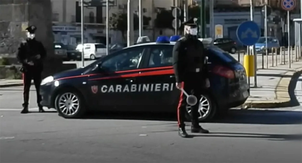 Spacciatrice arrestata, minorenne denunciato: carabinieri in azione nel Vesuviano