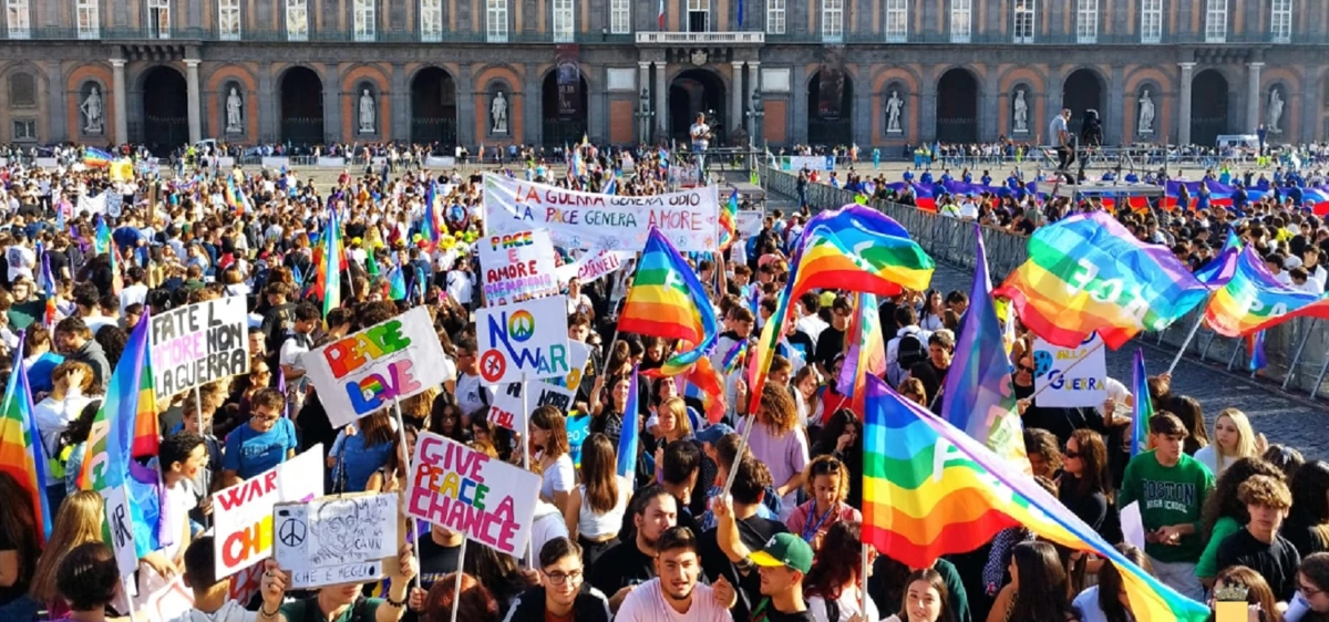 Russia-Ucraina, in migliaia a Napoli per la Pace