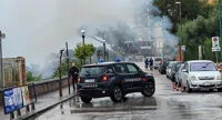 Torre Annunziata - Paura in via Gino Alfani: auto avvolta dalle fiamme
