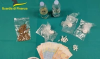 Droga in casa, arrestato giovane trapper italiano