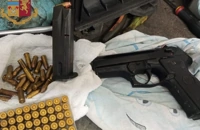 Pistola e munizioni in casa, arrestato 49enne