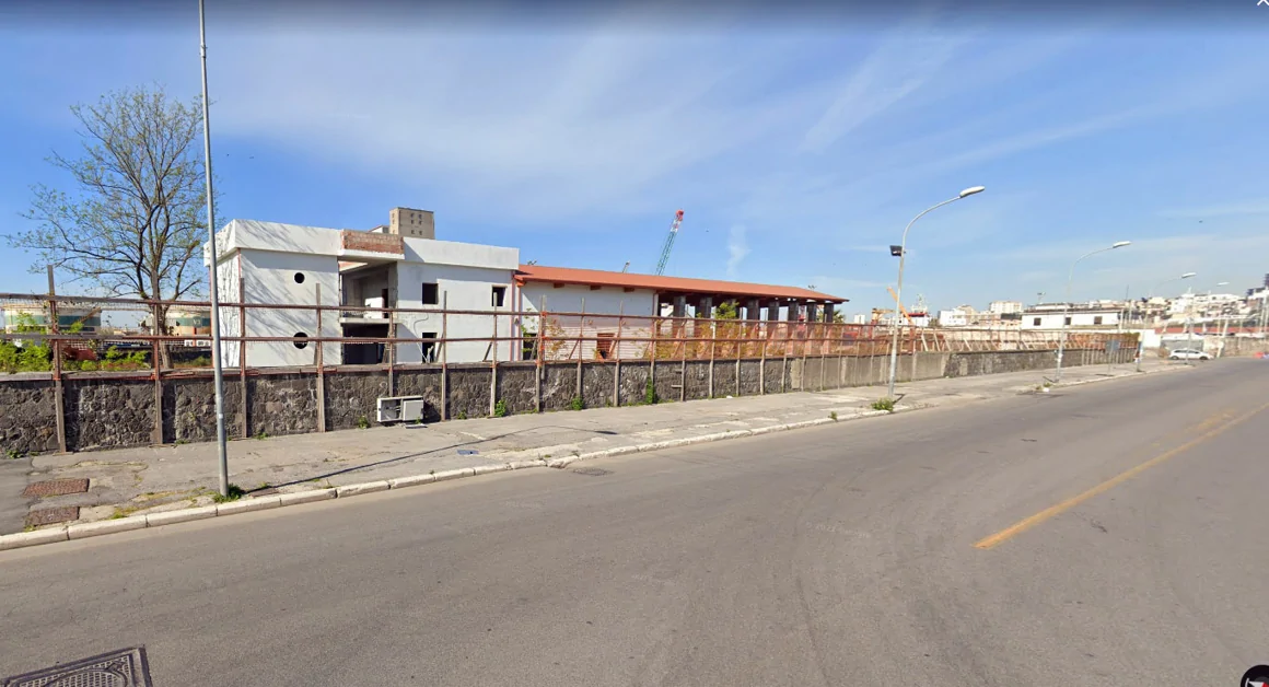 Torre Annunziata - Lavori a via D'Angiò: hub portuale al posto del parco urbano?