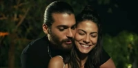 Can Yaman e Demet Ozdemir, perché è calato il gelo? Emerge uno scottante retroscena