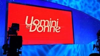 Uomini e Donne: bufera su una storica coppia. “Era tutto finto”