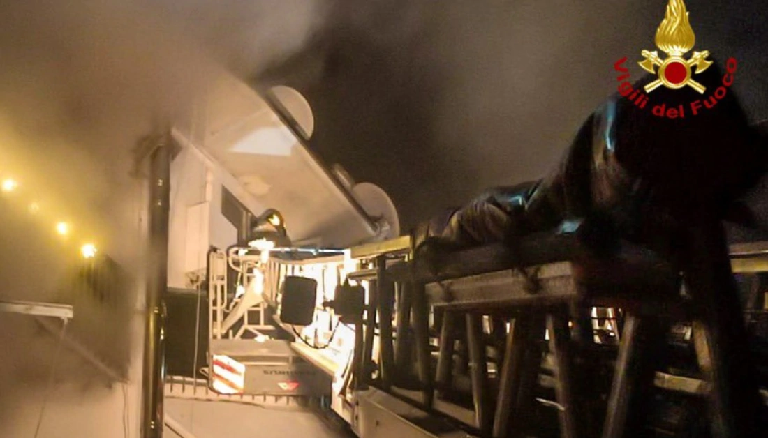 Incendio in un appartamento, una persona morta