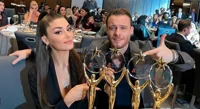 Hande Ercel e Kerem Bursin di nuovo insieme sul set. Spunta l'indiscrezione bomba